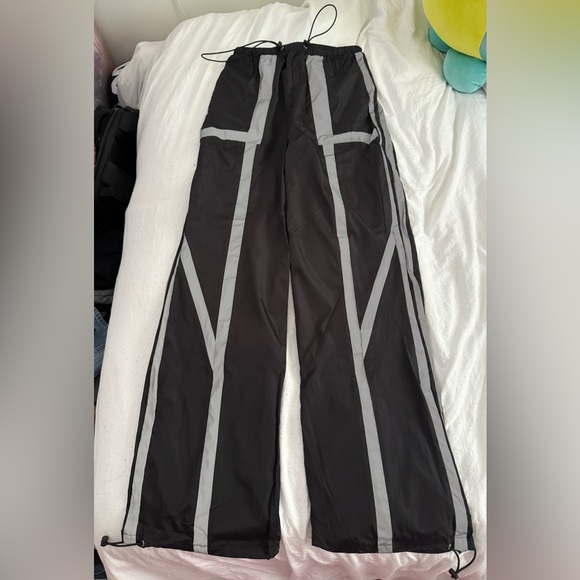 Fashion Nova Kim’s Reflective Parachute Pant - Picture 1 of 4